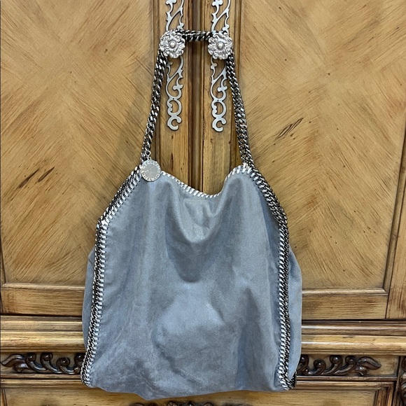 Stella McCartney Stylish Gray Chain-Trimmed Women's Bag - Picture 1 of 9